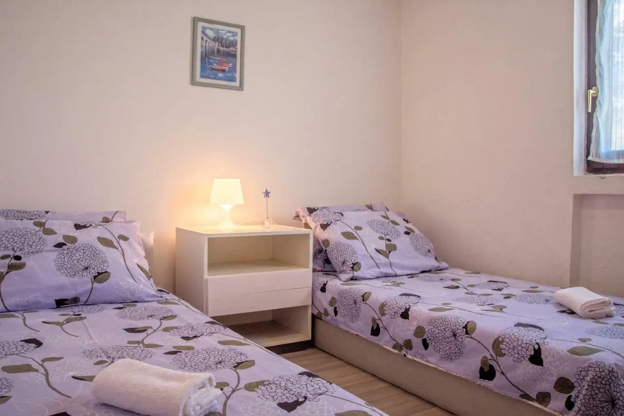 Apartments Jadranovo 0*,  Croatia